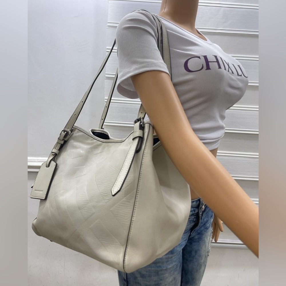 Burberry leather Canterbury tote bag - Picture 2 of 11